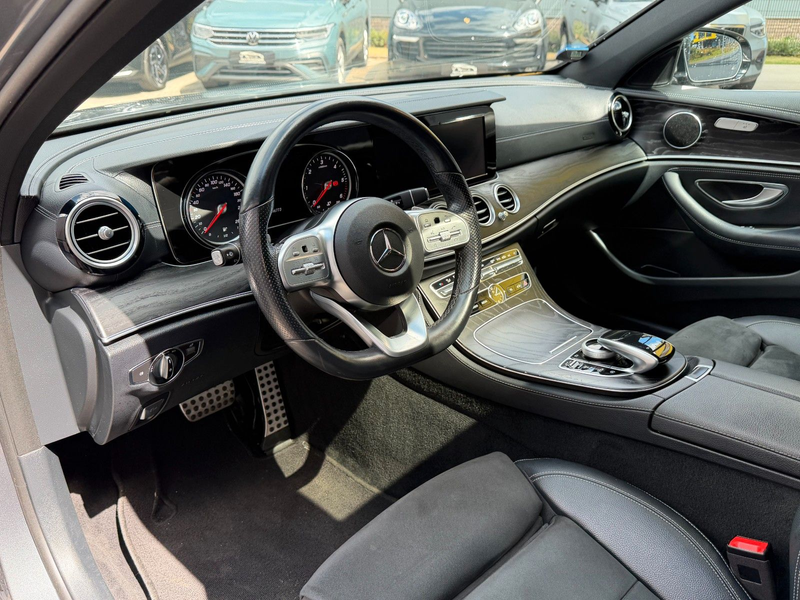 Mercedes-Benz E 300 AMG/SCHIEBEDACH/LED/NAVI/KAMERA/SHZ* — photo 12