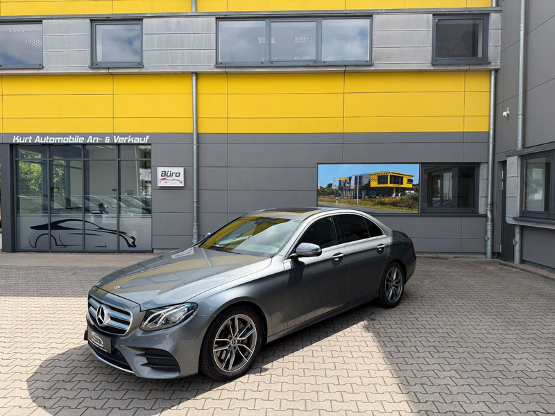 Mercedes-Benz E 300 AMG/SCHIEBEDACH/LED/NAVI/KAMERA/SHZ*