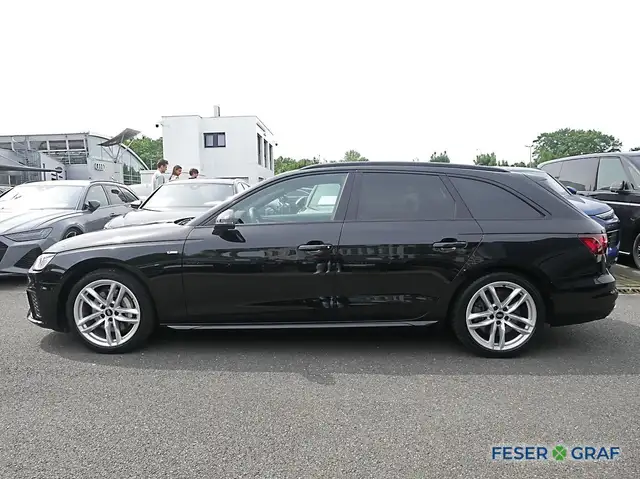 Audi A4 view 14