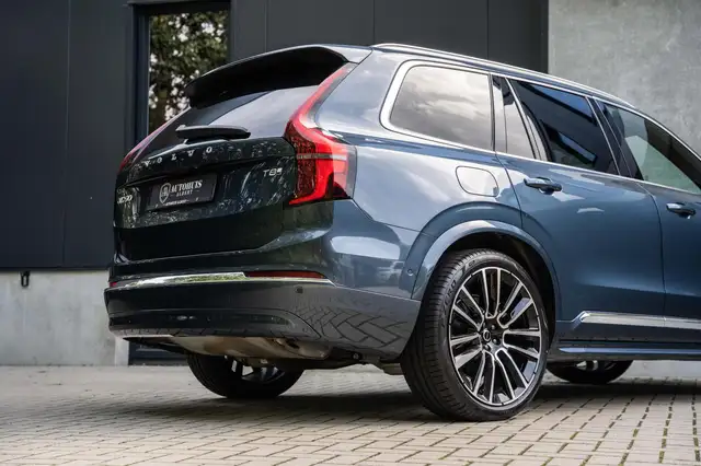 Volvo XC90 view 17