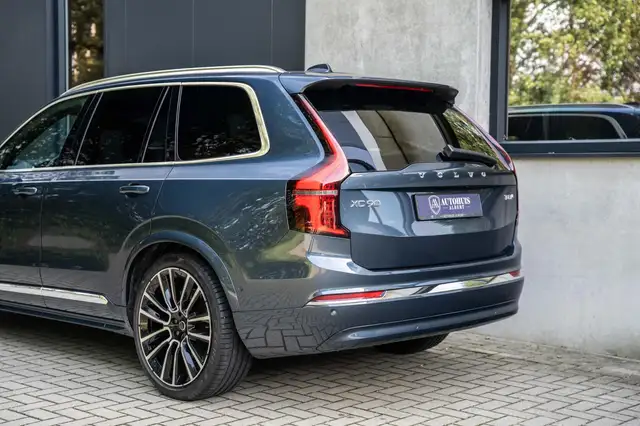 Volvo XC90 view 16