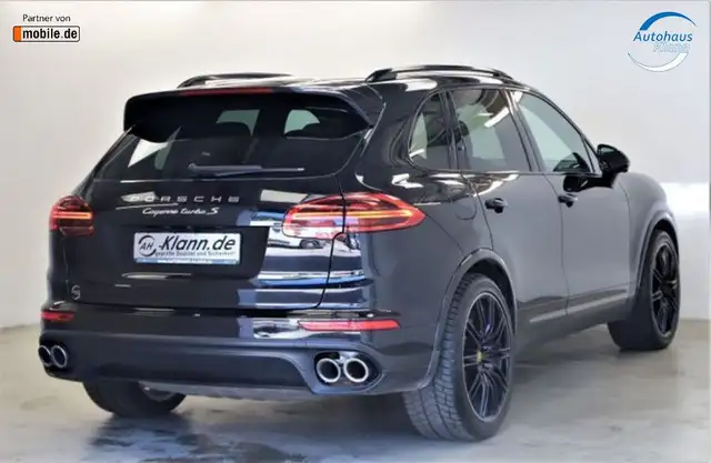 Porsche Cayenne view 9