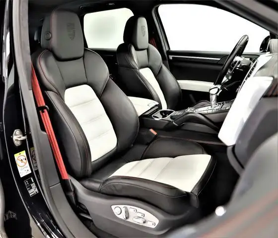 Porsche Cayenne view 15