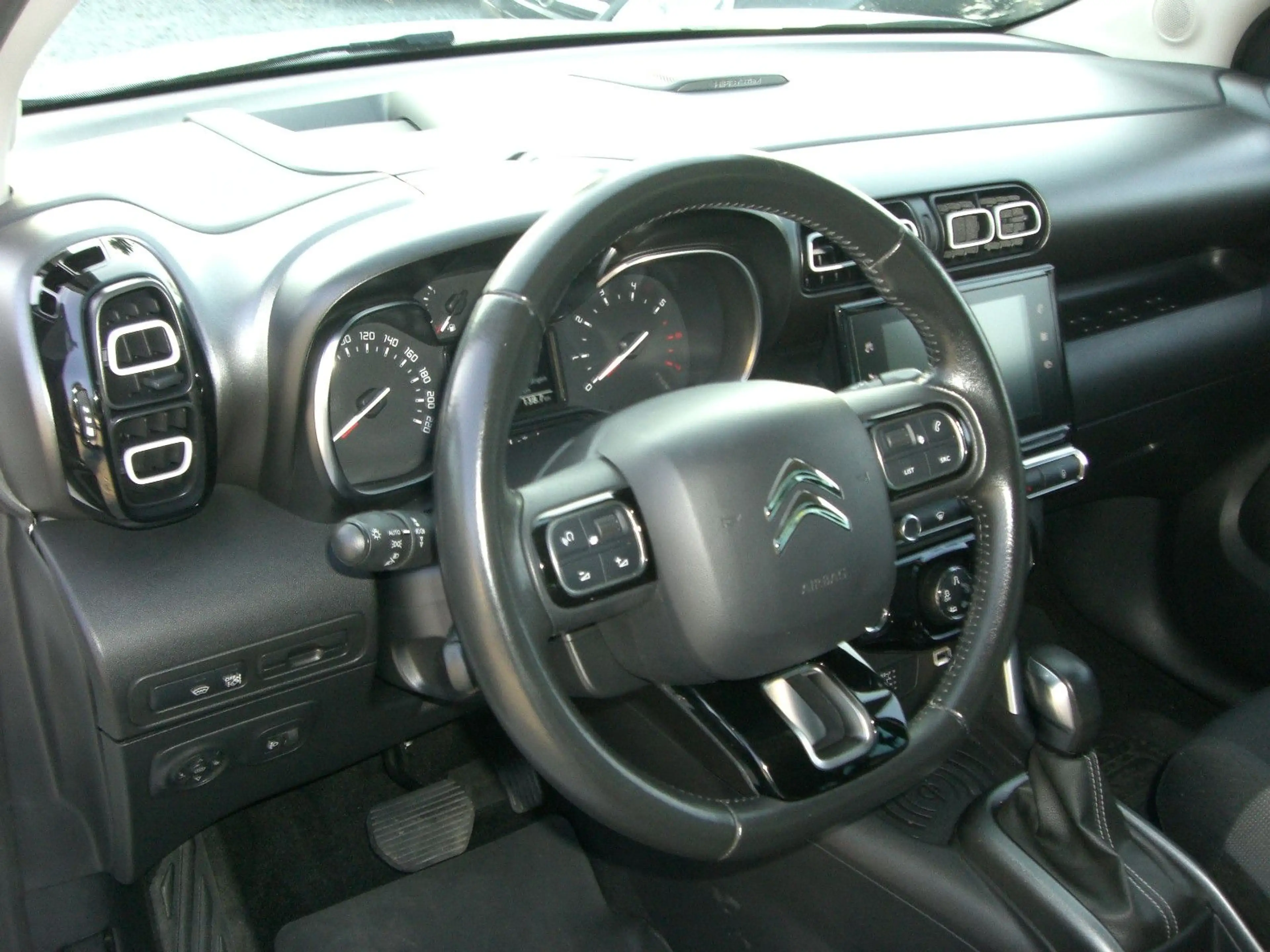 Citroen C3 Aircross Shine 2.Hand,Automatik&Navi — photo 8