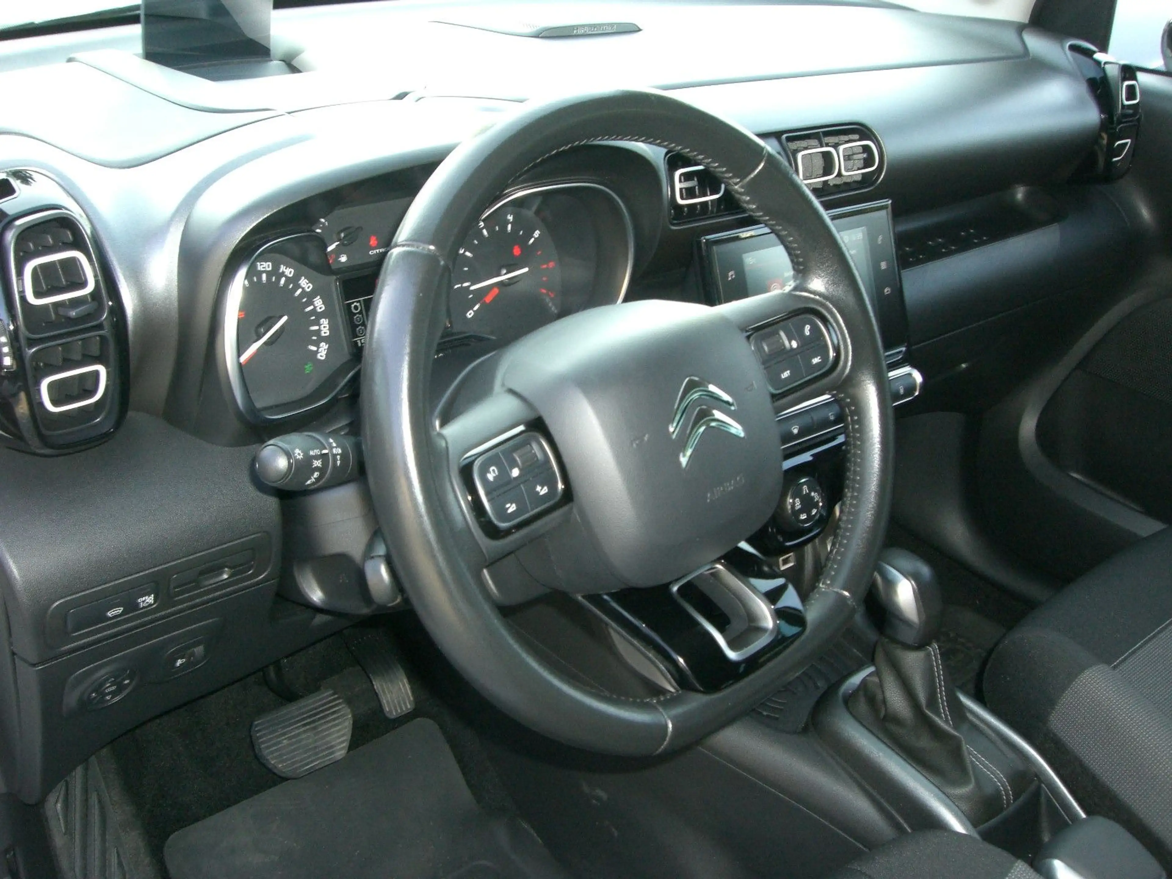 Citroen C3 Aircross Shine 2.Hand,Automatik&Navi — photo 9