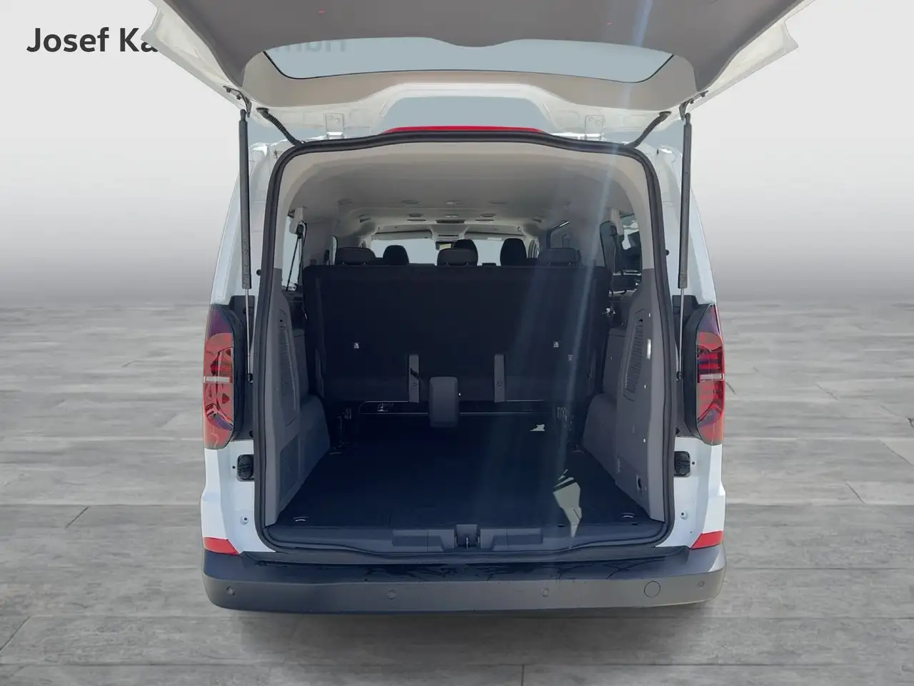 Volkswagen T7 Caravelle 2026 — фото 12