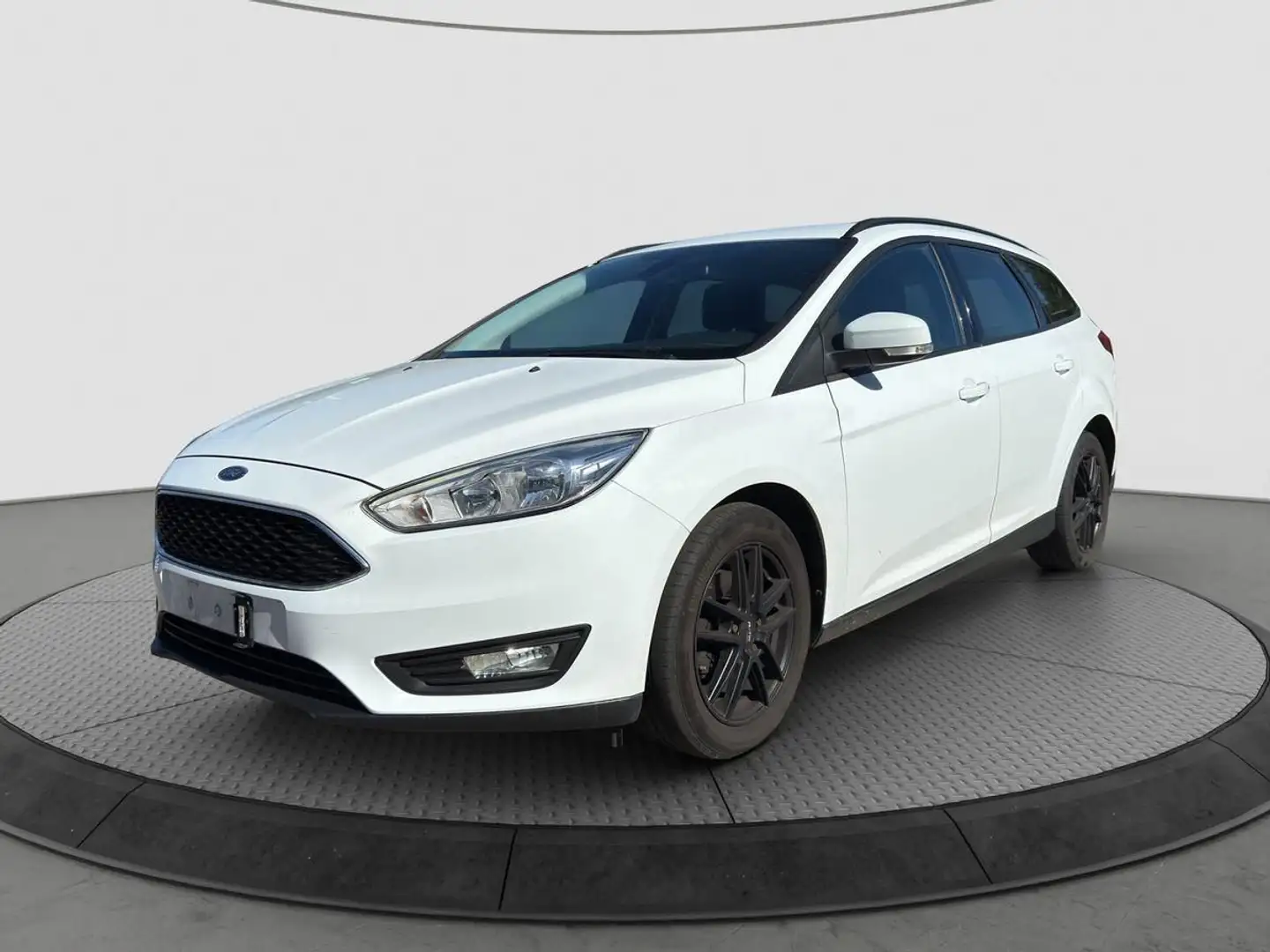 Ford Focus Kombi 1.6 Winterpaket Weiß - 1
