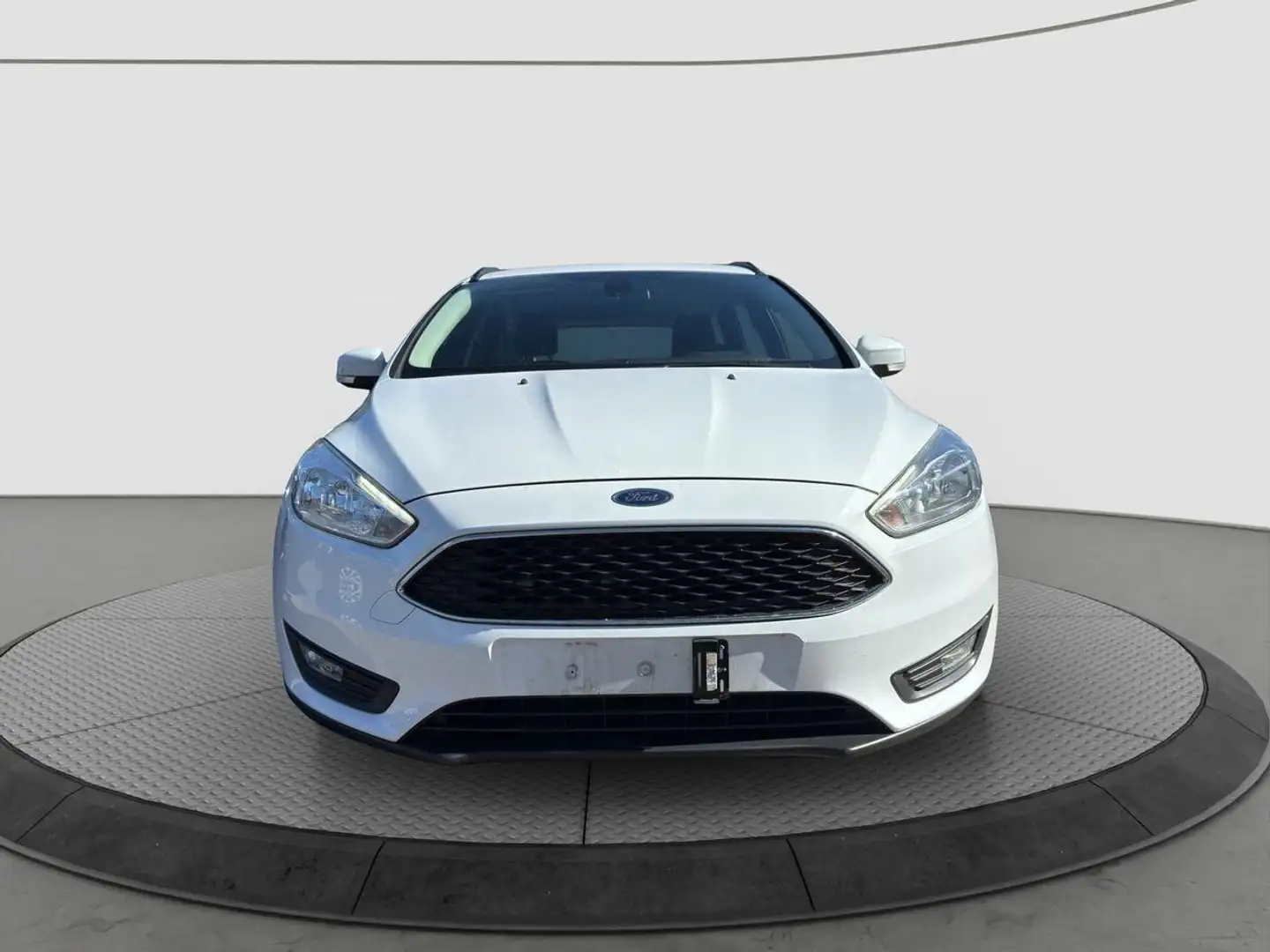 Ford Focus Kombi 1.6 Winterpaket Weiß - 2