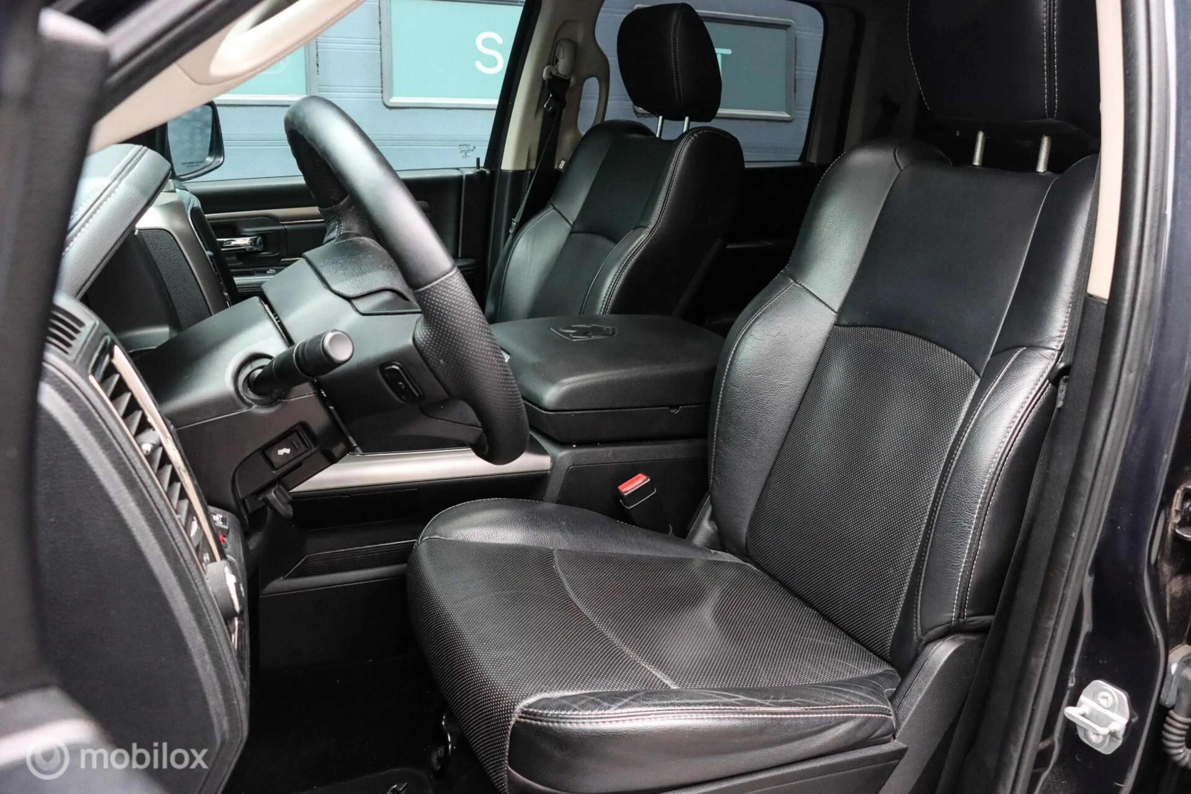 Dodge RAM 1500 5.7 V8 Quad Cab 6'4|NAP|LEDER|PANO|ALPINE|STO — photo 6