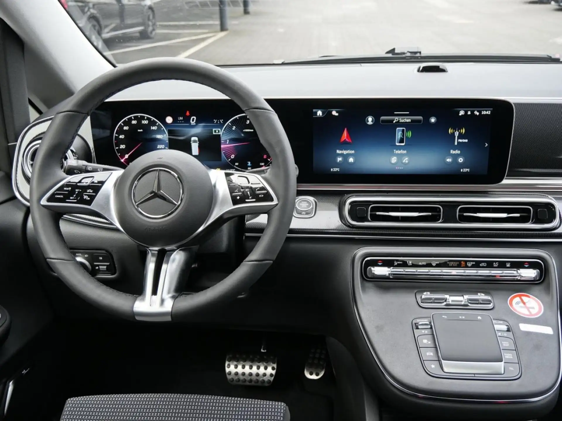 벤츠 Mercedes-Benz V-Class V 300 2026 블랙 사진 8
