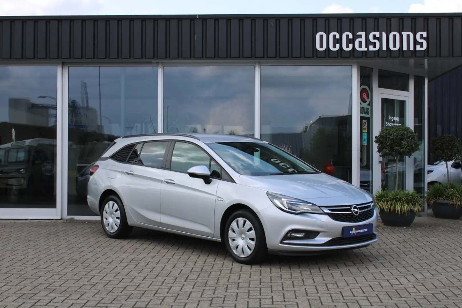 Opel Astra Sports Tourer 1.0 T. Online Ed. Grijs - 1