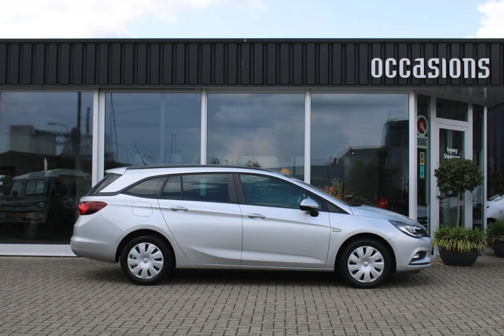 Opel Astra Sports Tourer 1.0 T. Online Ed. Grijs - 2