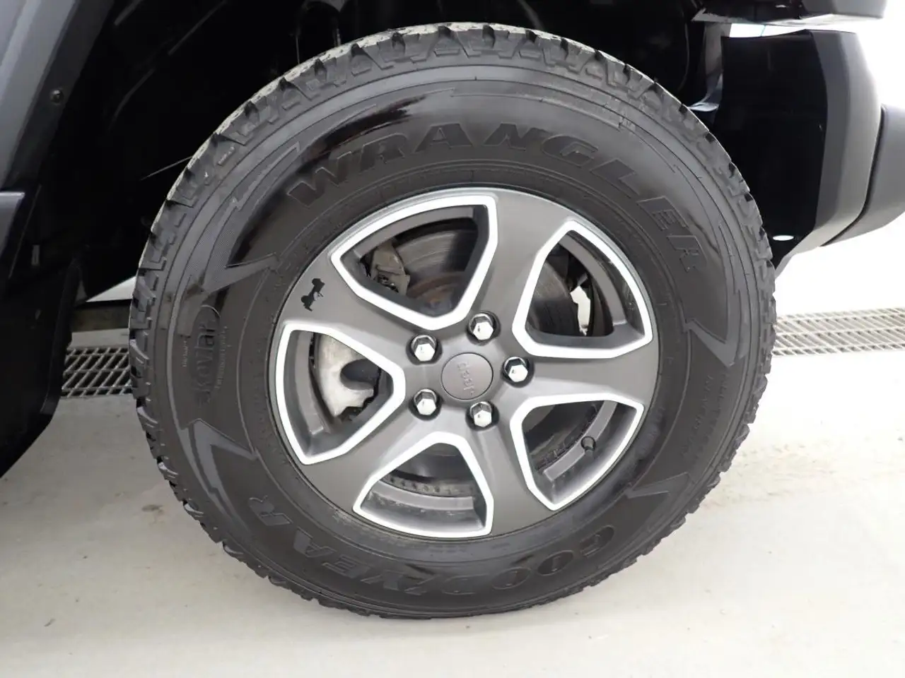 Jeep Wrangler снимка Jeep Wrangler