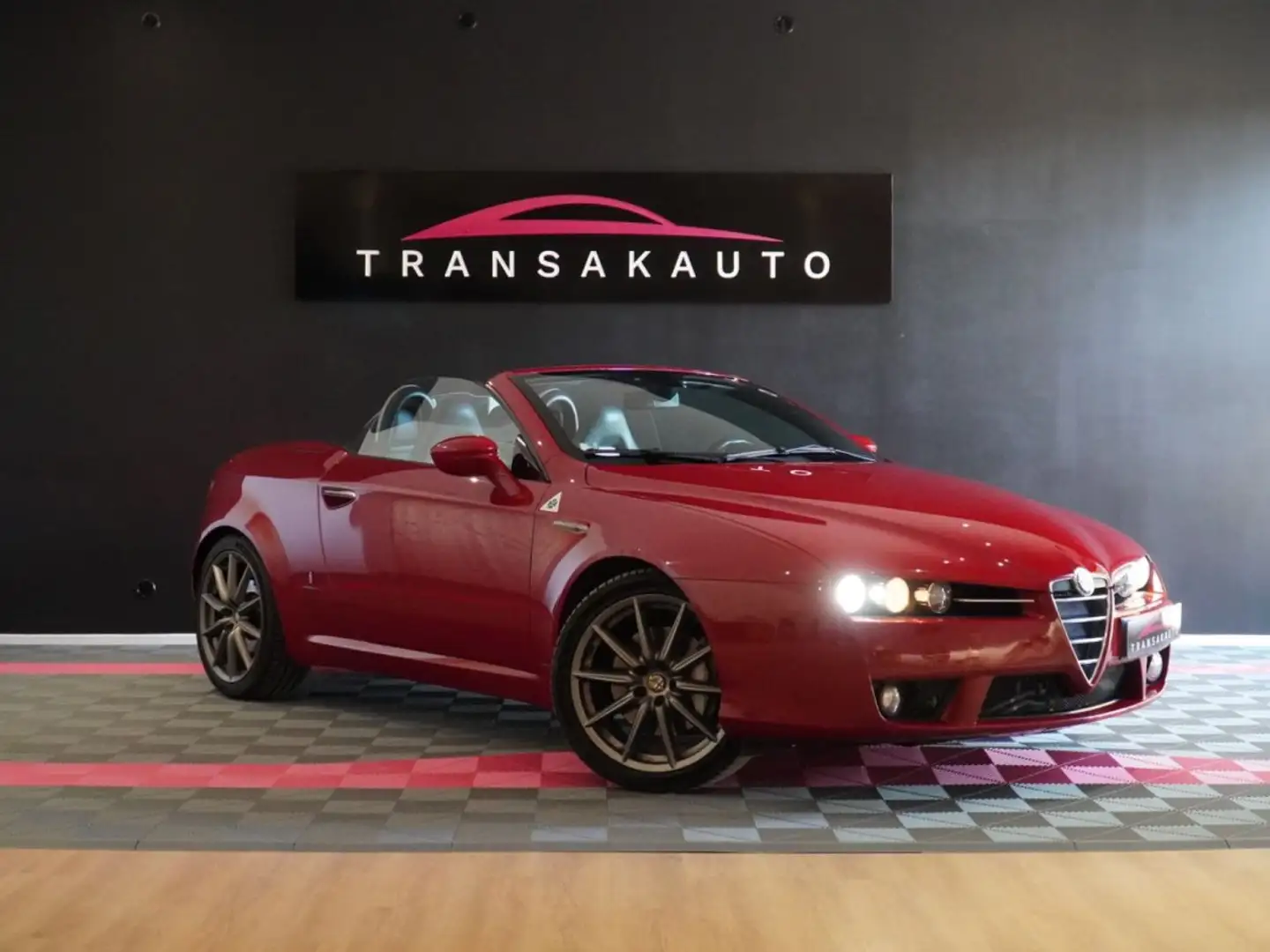 Alfa Romeo Spider BRERA 2.4 JTDm 210 Červená - 1