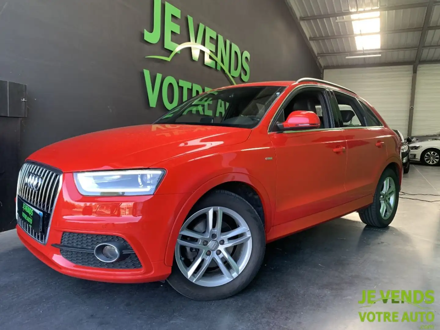 Audi Q3 (8U) Quattro 2.0 TFSI 16V S Tronic7 Rot - 1