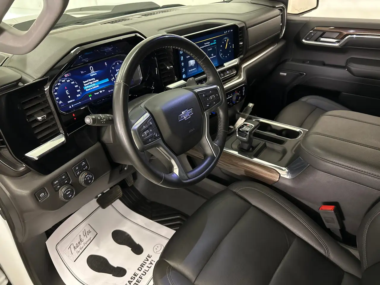 Chevrolet Silverado 1500 снимка Chevrolet Silverado 1500