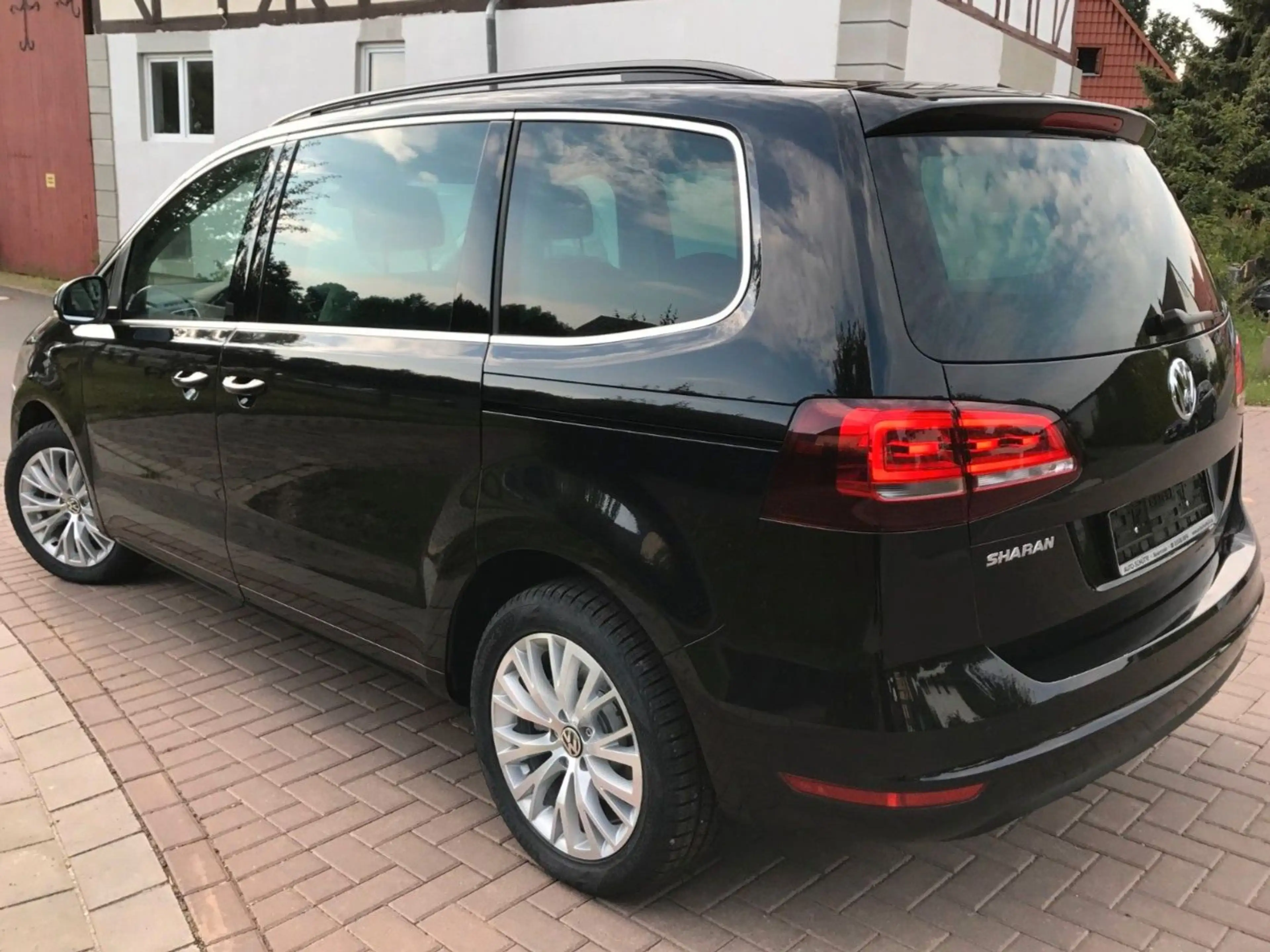 Volkswagen Sharan Comfortline 1.4 TSI Pano 7 Sitzer Carplay — photo 2