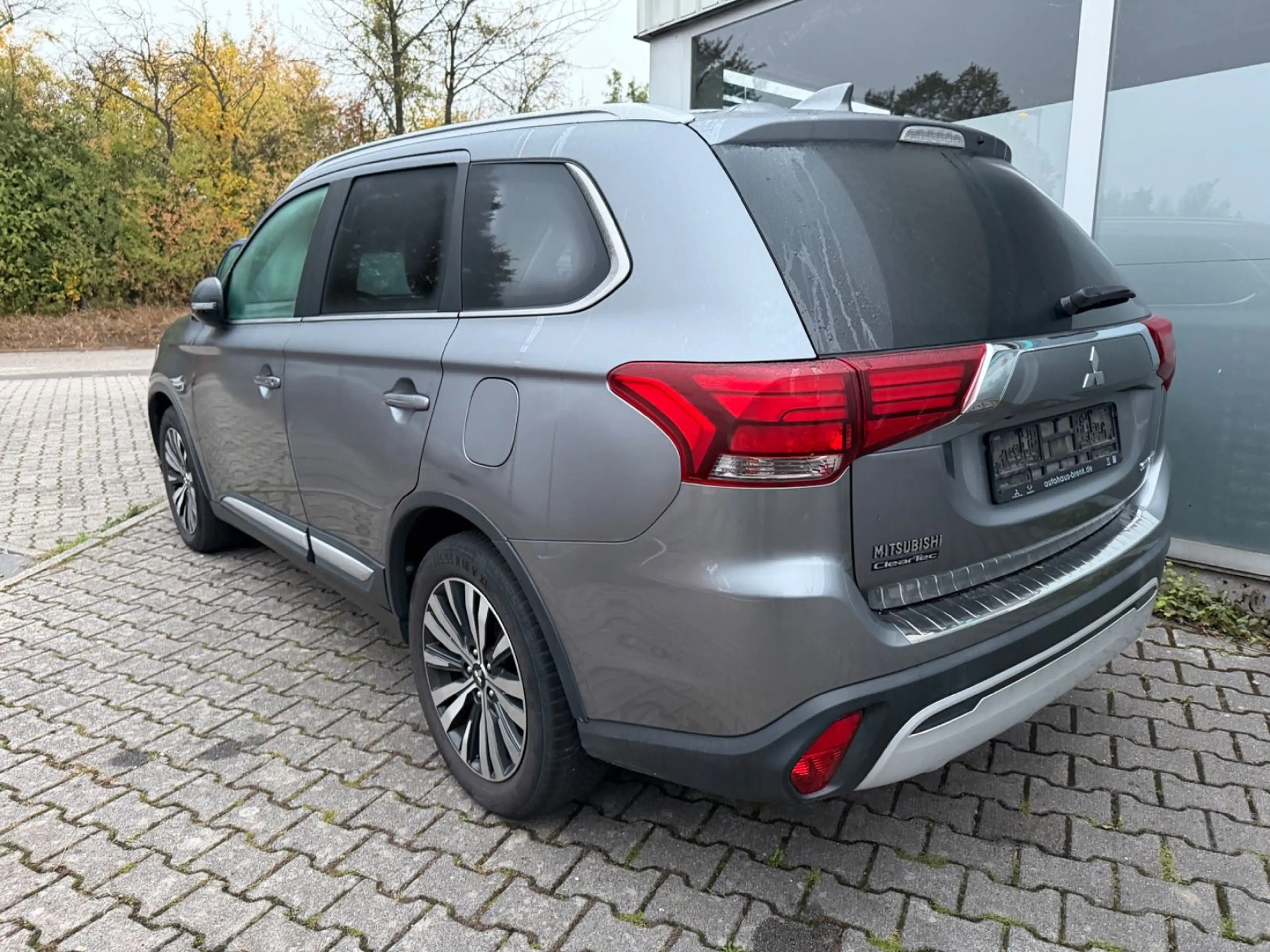 Mitsubishi Outlander 2.0 2WD Automatik Kamera inkl.Garantie — photo 4