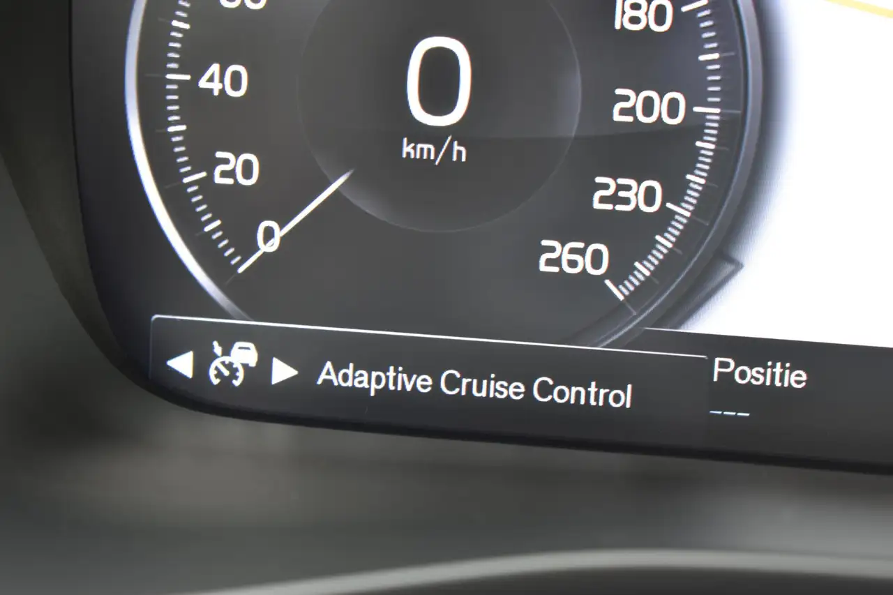 Volvo XC40 T5 262PK Recharge Inscription / Adaptive Cruise Co, миниатюра 15