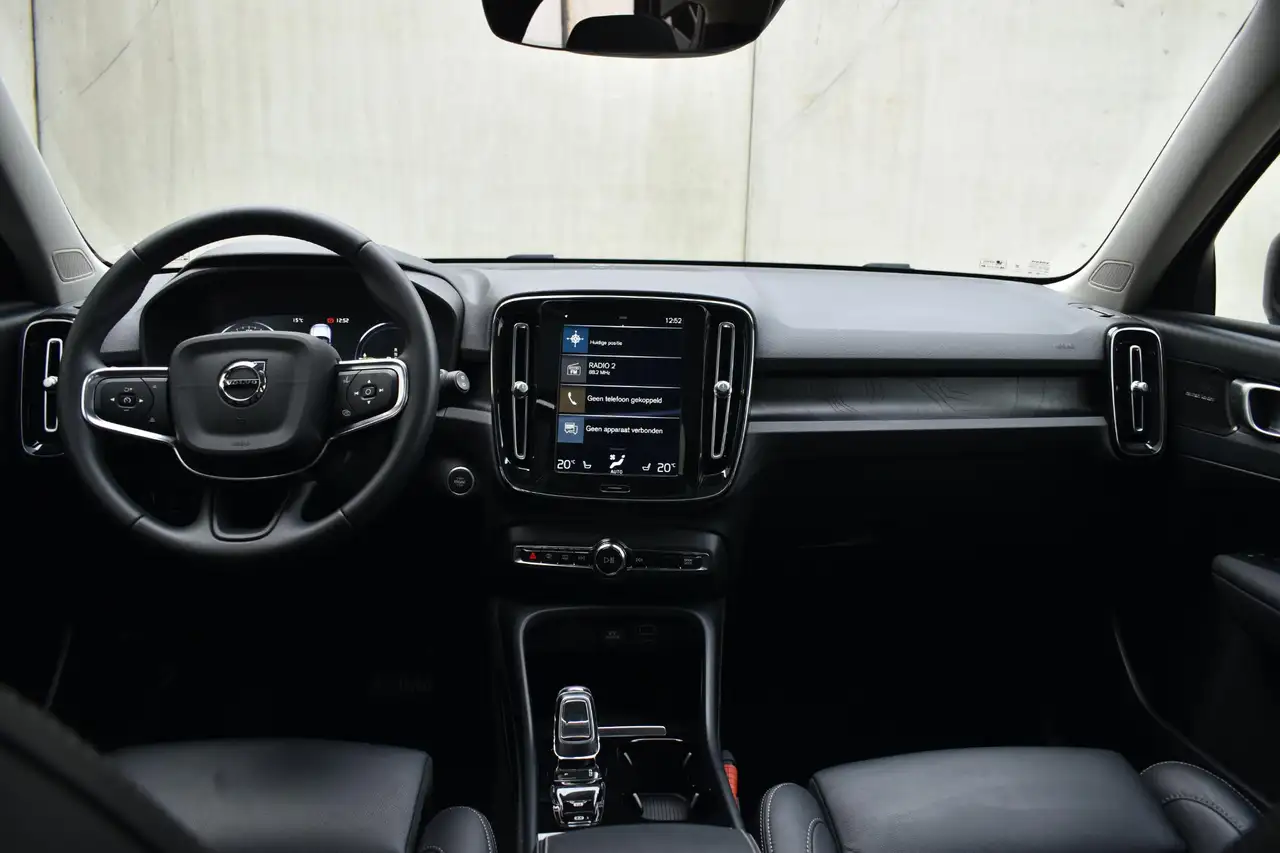 Volvo XC40 T5 262PK Recharge Inscription / Adaptive Cruise Co, миниатюра 3