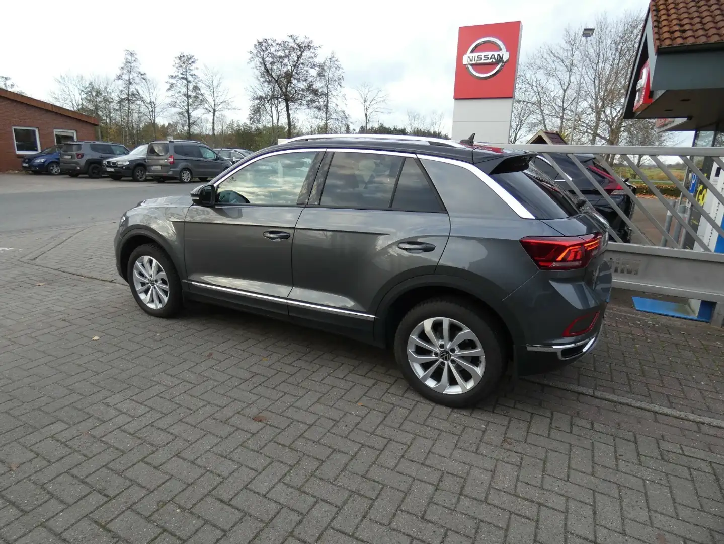 Volkswagen T-Roc Style / 150 PS Grau - 2