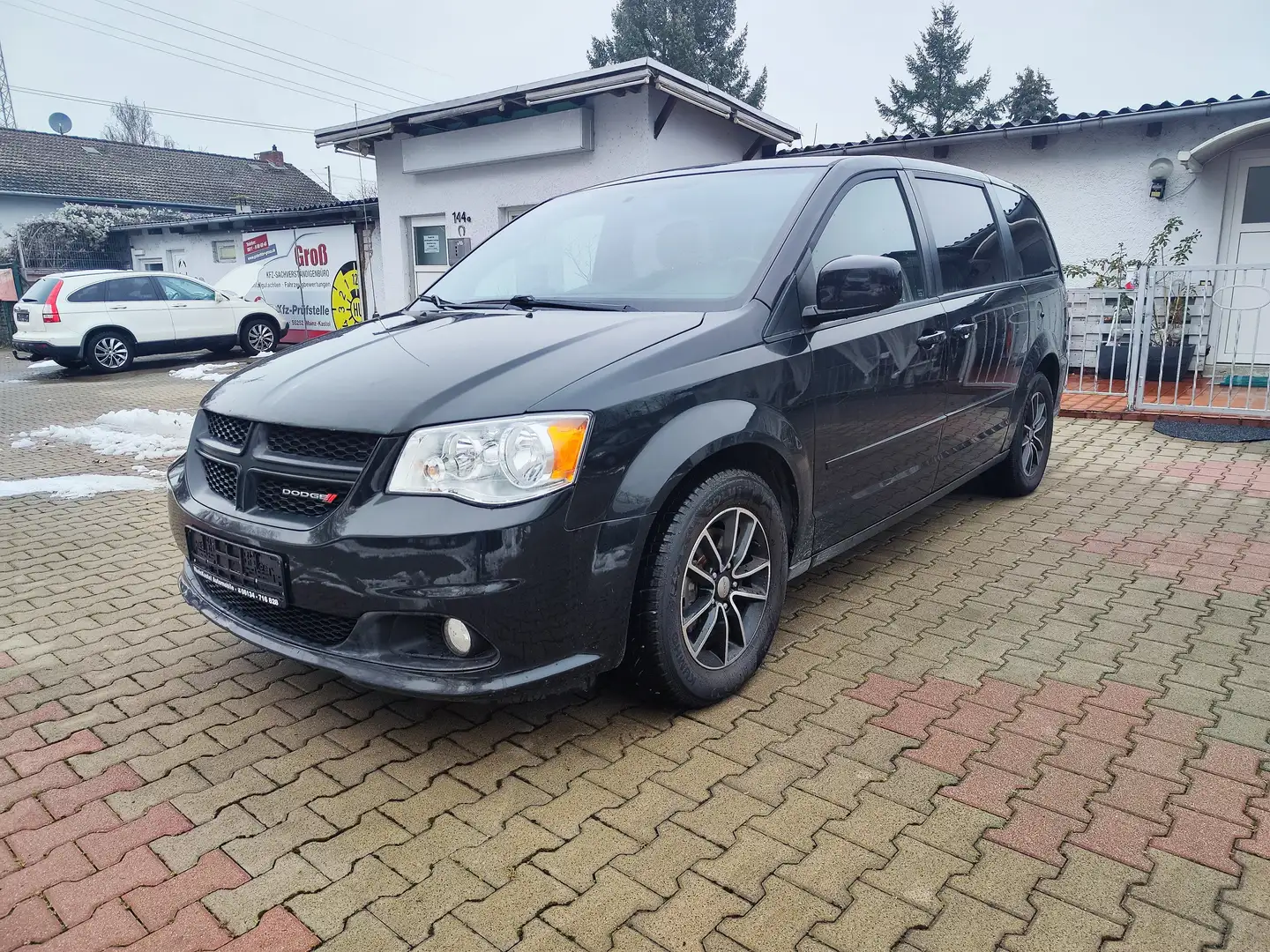 Dodge Grand Caravan 3.6L V6 Benziner Schwarz - 2