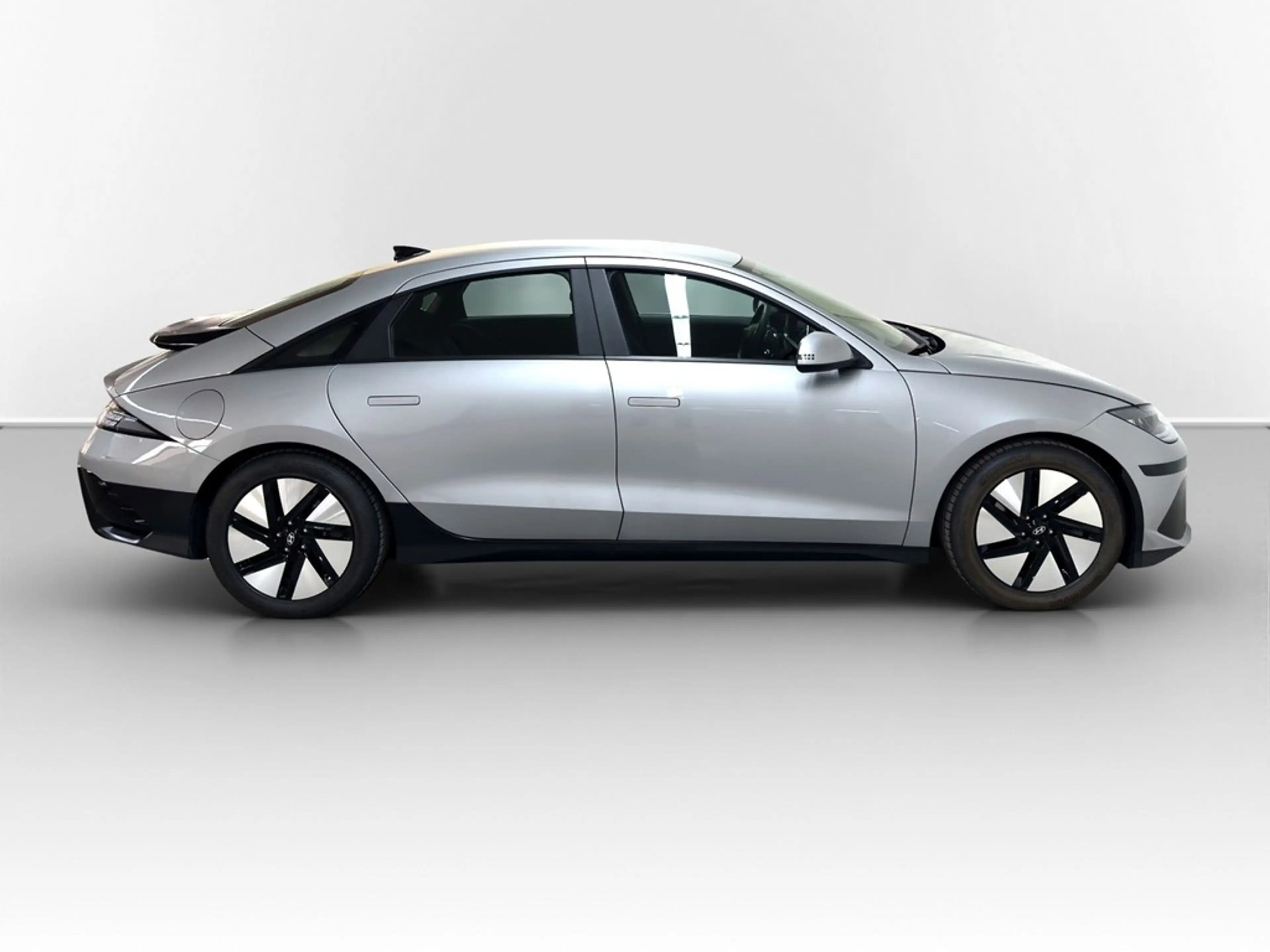 Hyundai IONIQ 6 LED*NAV*SHZ*ACC*PDC*KAMERA*EL.HECKKL*VIRTUAL*18" — photo 5