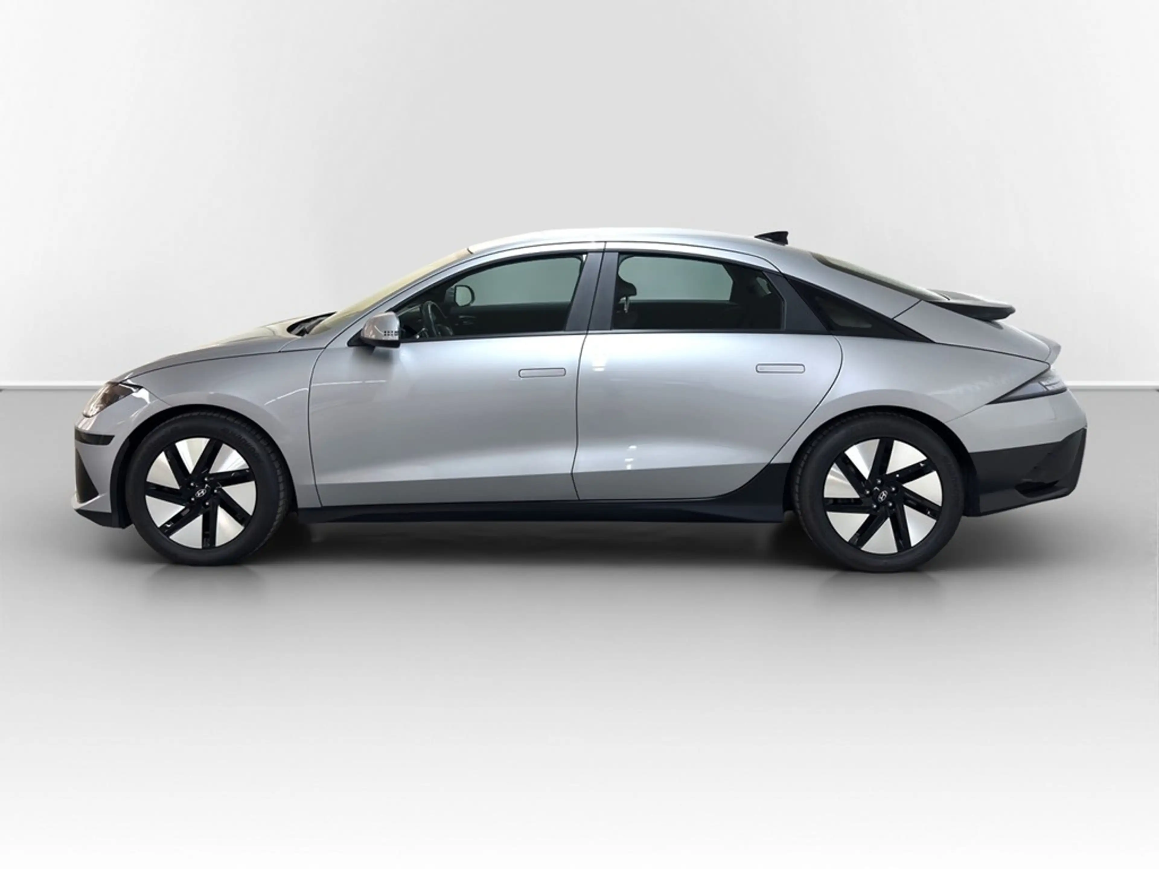 Hyundai IONIQ 6 LED*NAV*SHZ*ACC*PDC*KAMERA*EL.HECKKL*VIRTUAL*18" — photo 10