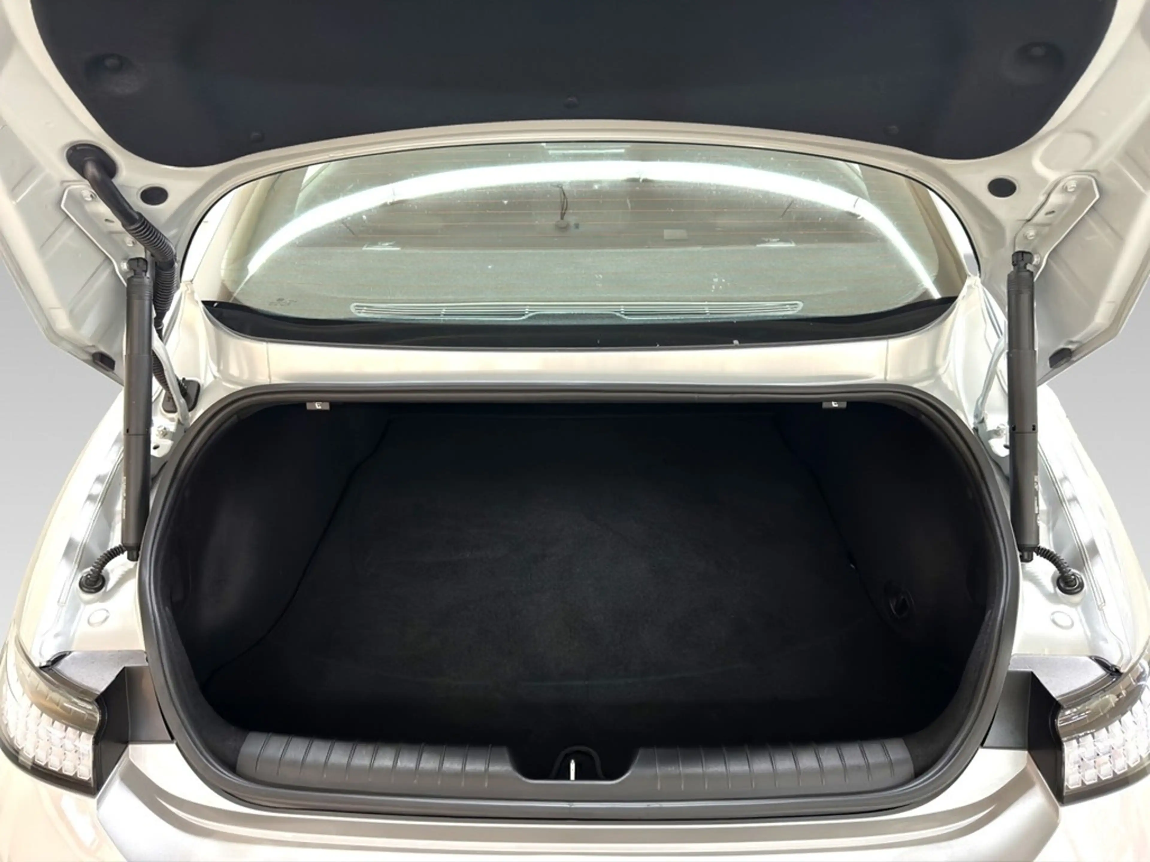 Hyundai IONIQ 6 LED*NAV*SHZ*ACC*PDC*KAMERA*EL.HECKKL*VIRTUAL*18" — photo 11