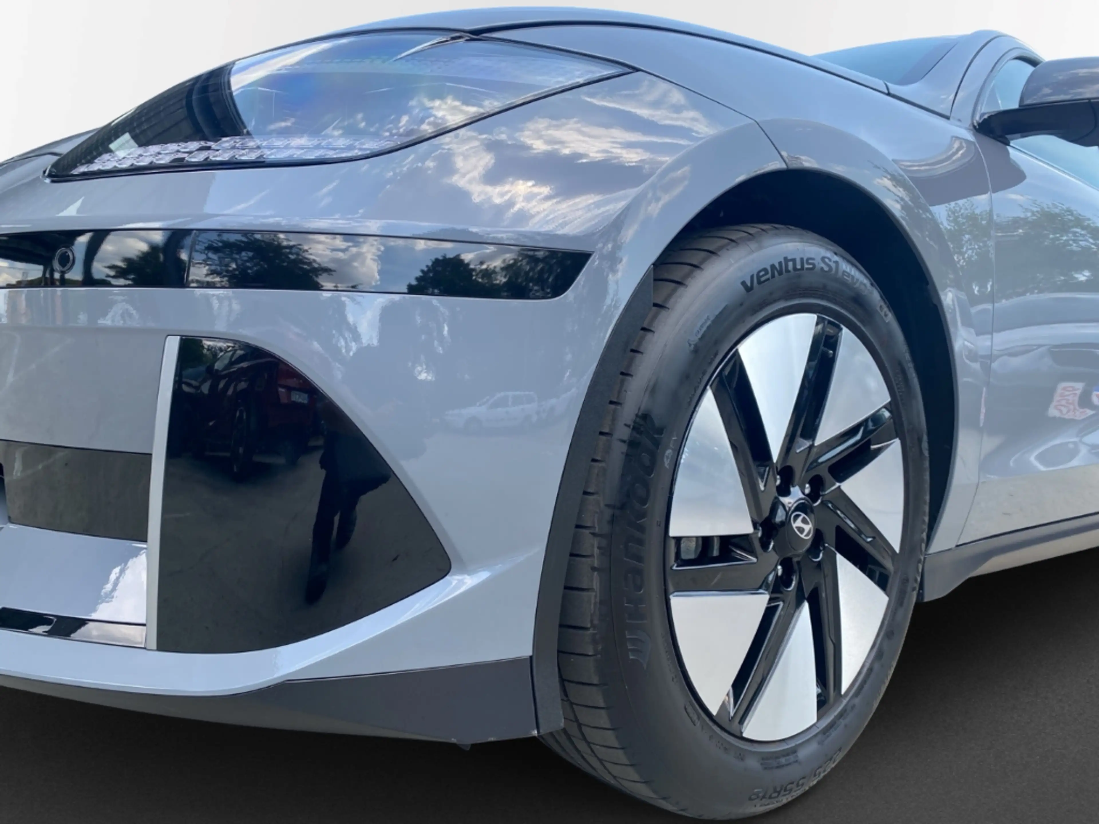Hyundai IONIQ 6 53 kWh Techniq V2L HUD AC/A ACC SHZ DAB Navi — photo 4
