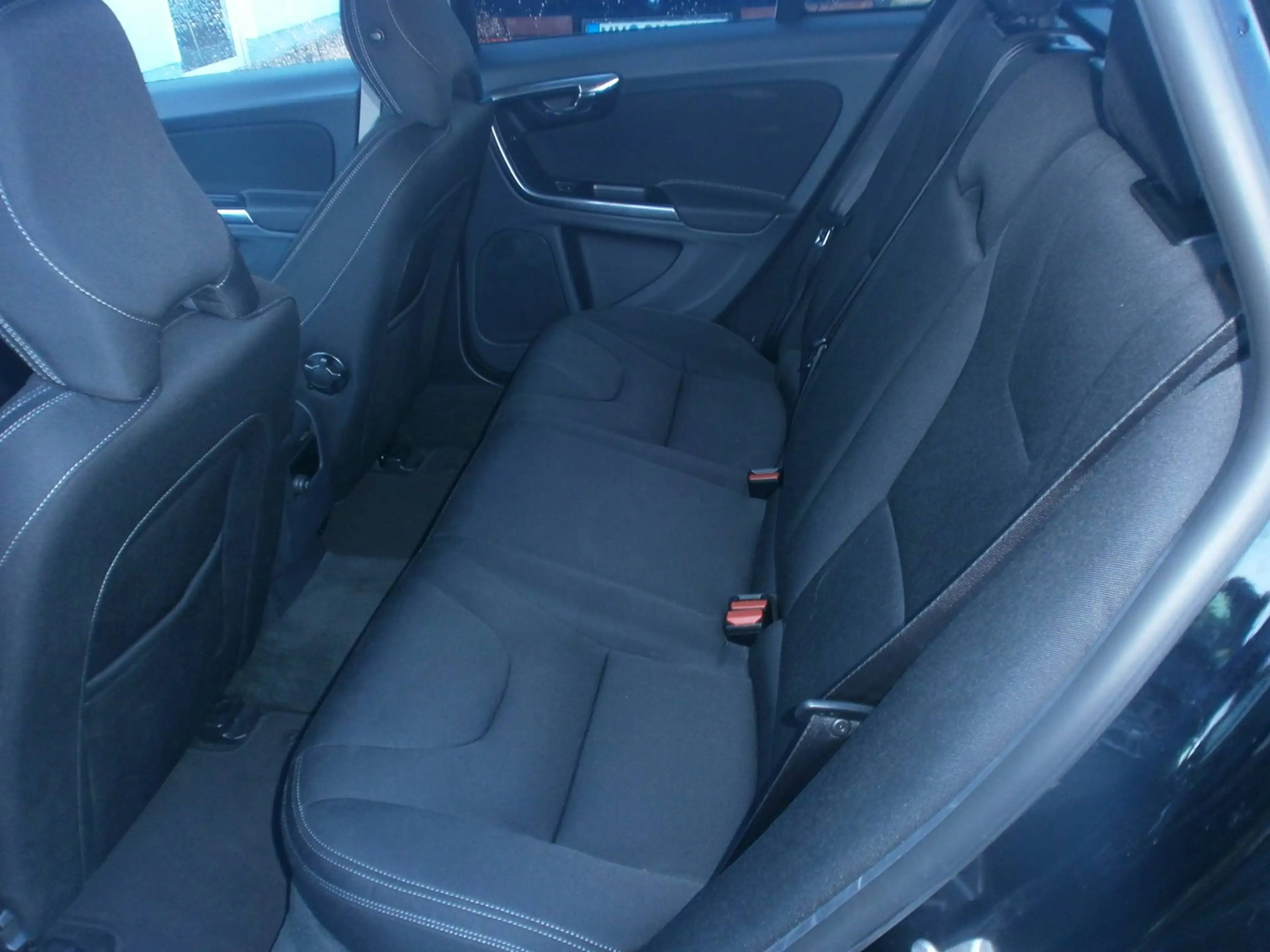 Volvo V60 Kinetic — photo 9