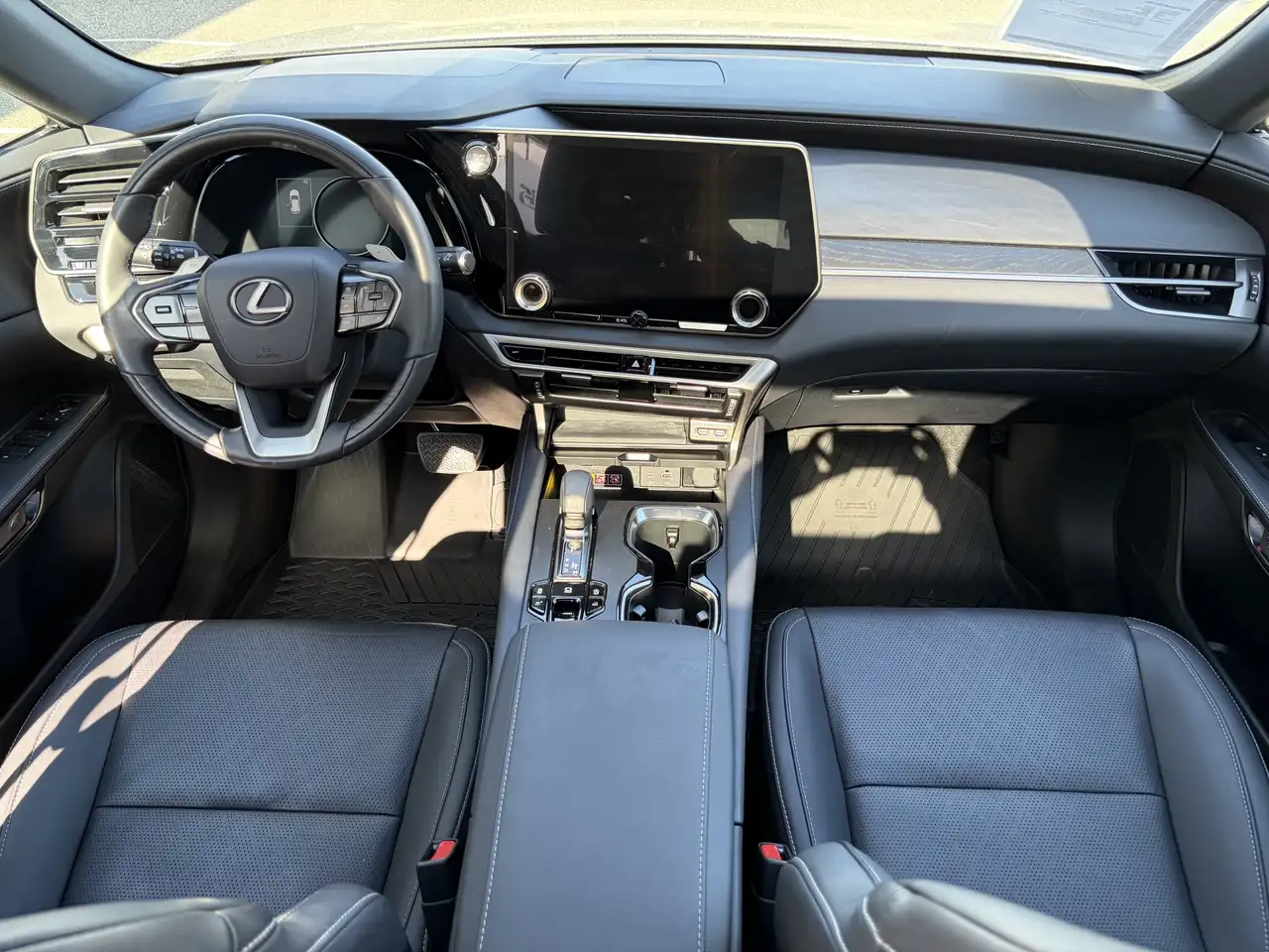 Lexus RX снимка Lexus RX