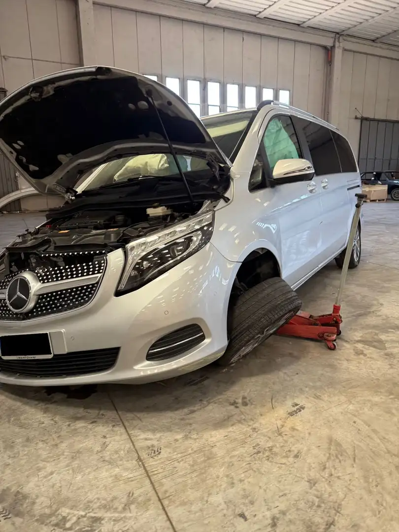 Mercedes-Benz V 250 V 250 d Automatic Premium Business Compact *VEICO Argento - 1