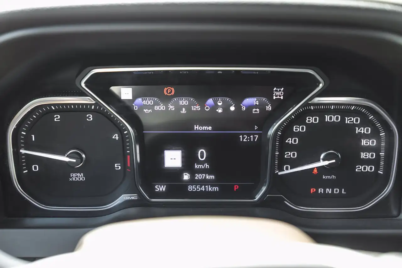 GMC Sierra 3500HD снимка GMC Sierra 3500HD
