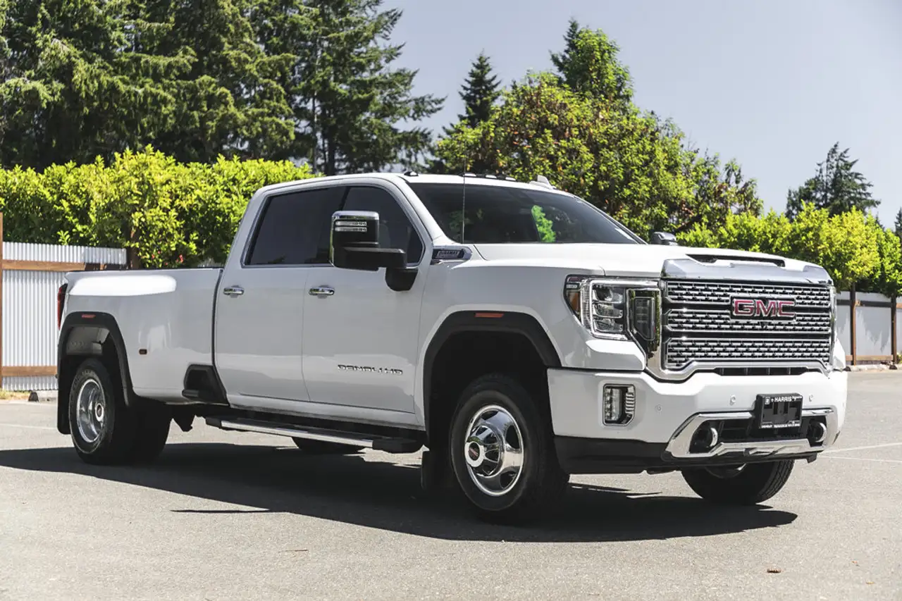GMC Sierra 3500HD снимка GMC Sierra 3500HD