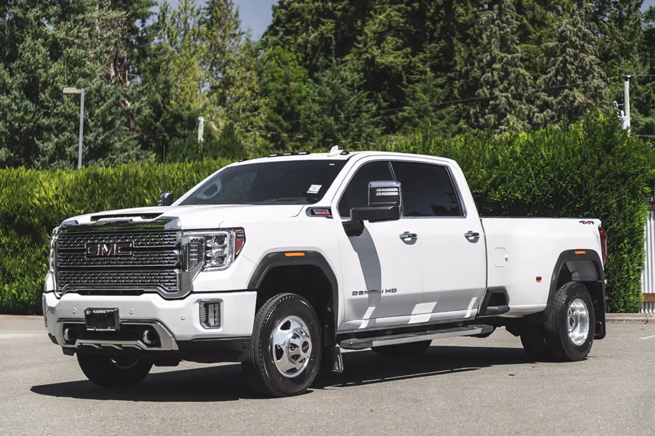 GMC Sierra 3500HD снимка GMC Sierra 3500HD