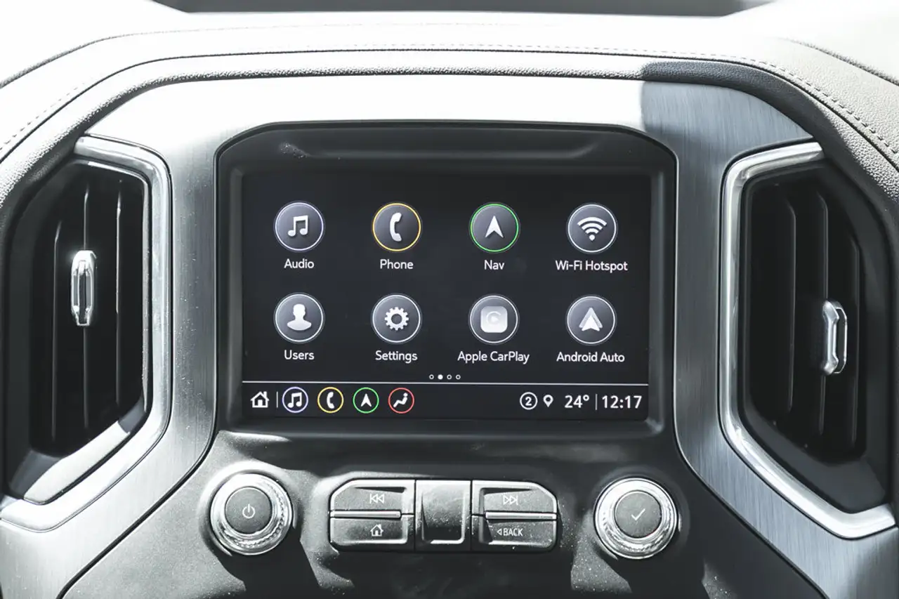 GMC Sierra 3500HD снимка GMC Sierra 3500HD