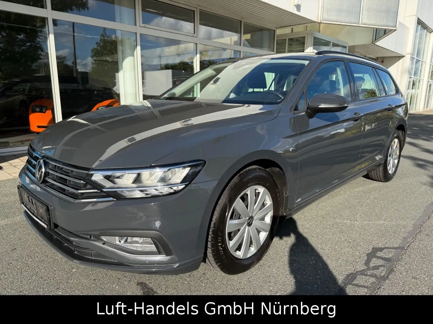 Volkswagen Passat Variant Conceptline 2.0TDI ACC LED DSG NA Grigio - 1