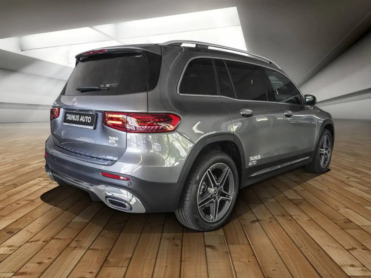 Mercedes-Benz GLB 200 AMG-DISTRONIC-MEMORY-KAM-AHK-UVP 62.200,- Grau - 2