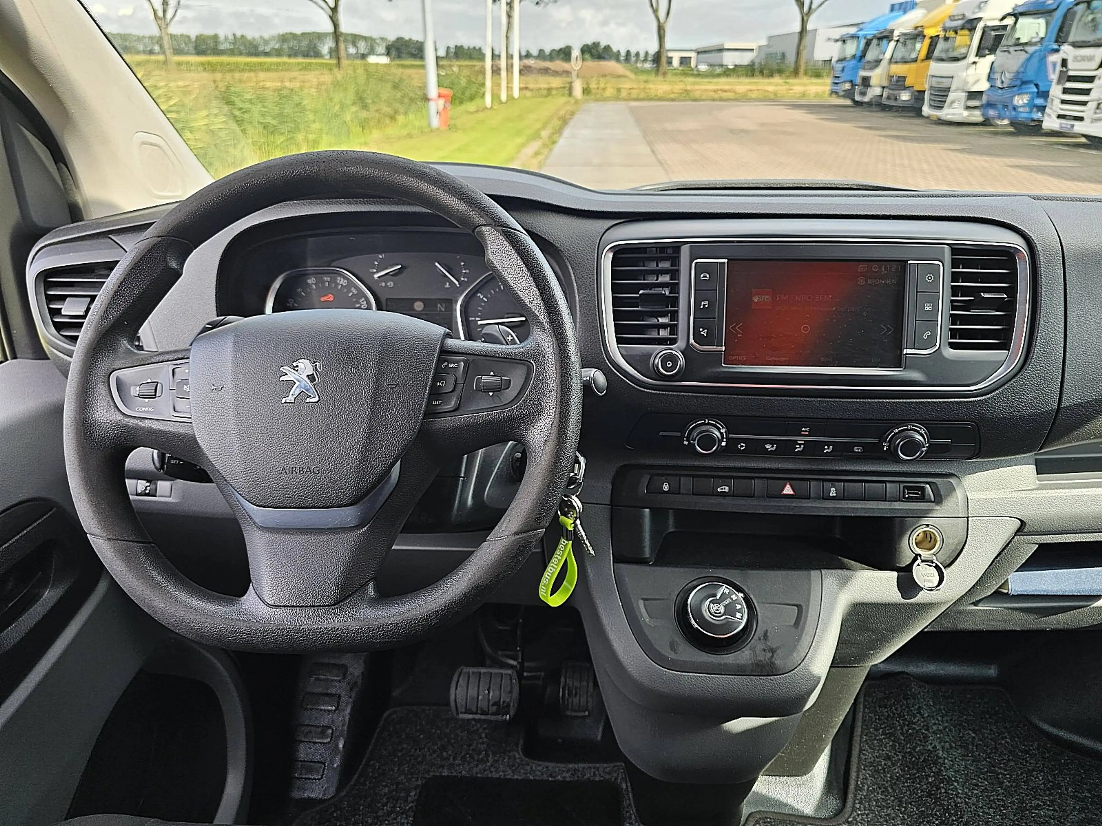 Peugeot Expert 1.6 — photo 8
