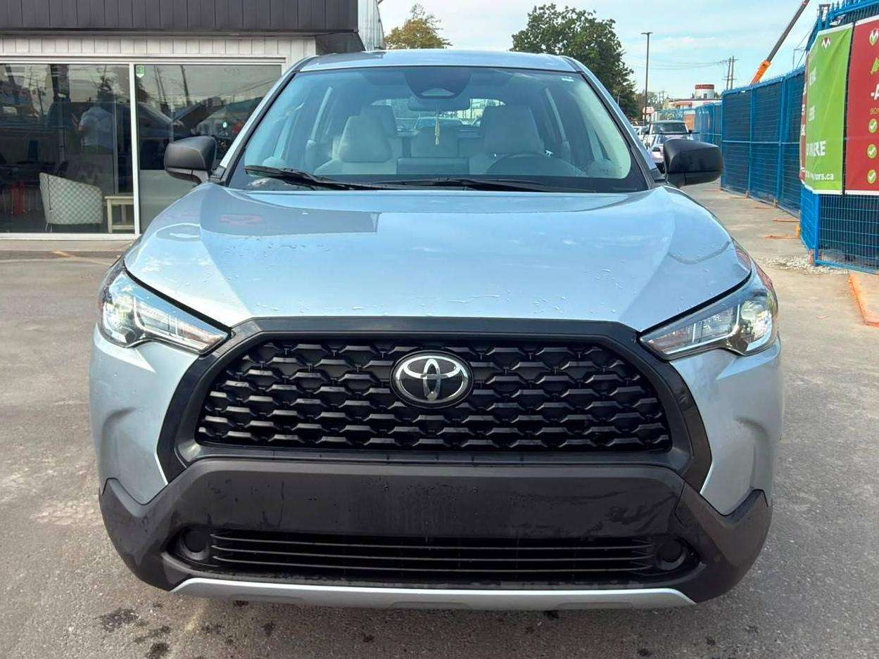 2024 Toyota Corolla Cross — view 2