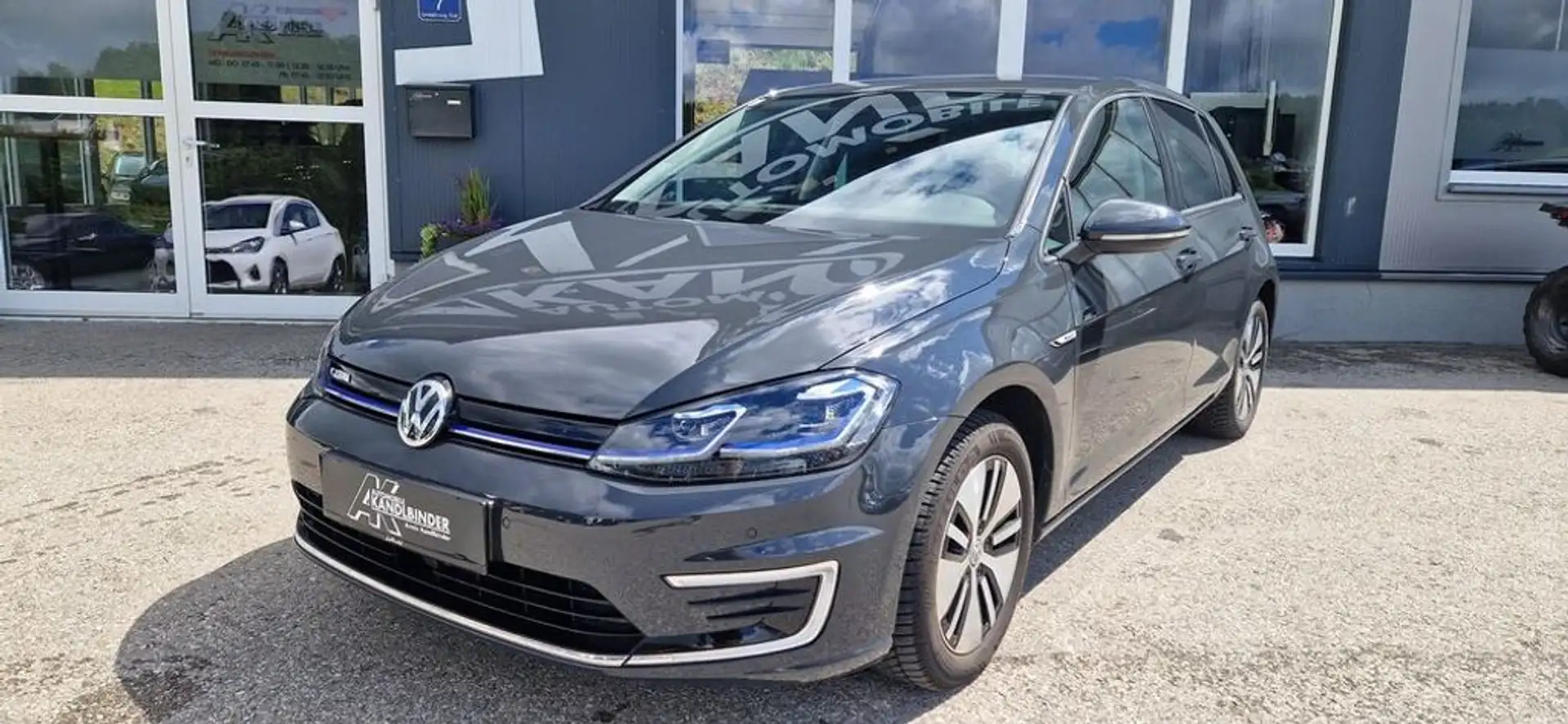 Volkswagen e-Golf 35,8kWh (mit Batterie) Grau - 1