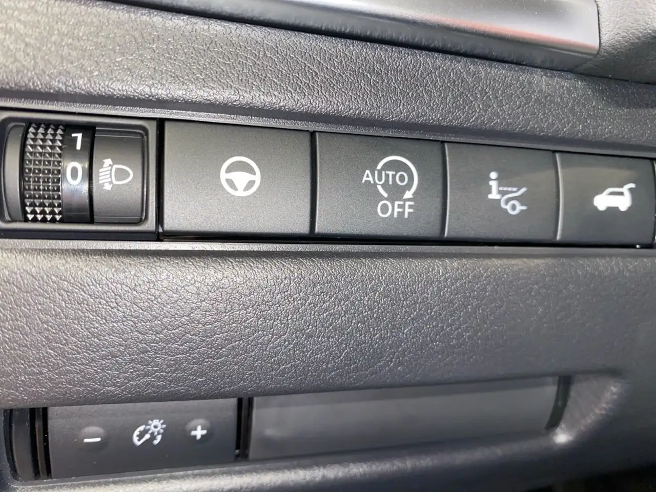 Nissan Qashqai 1.3 DIG-T MHEV Automatik N-Connecta *AHK 8