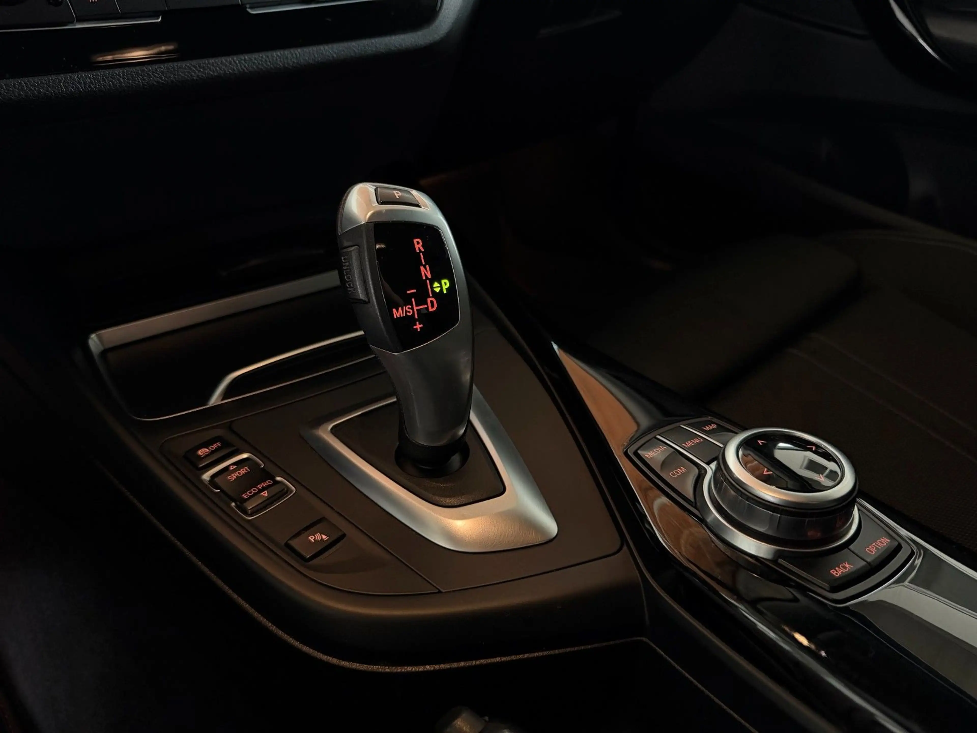 BMW 118 i F20 FACELIFT SPORT LED NAVI SHZ KLIMAAT — photo 11