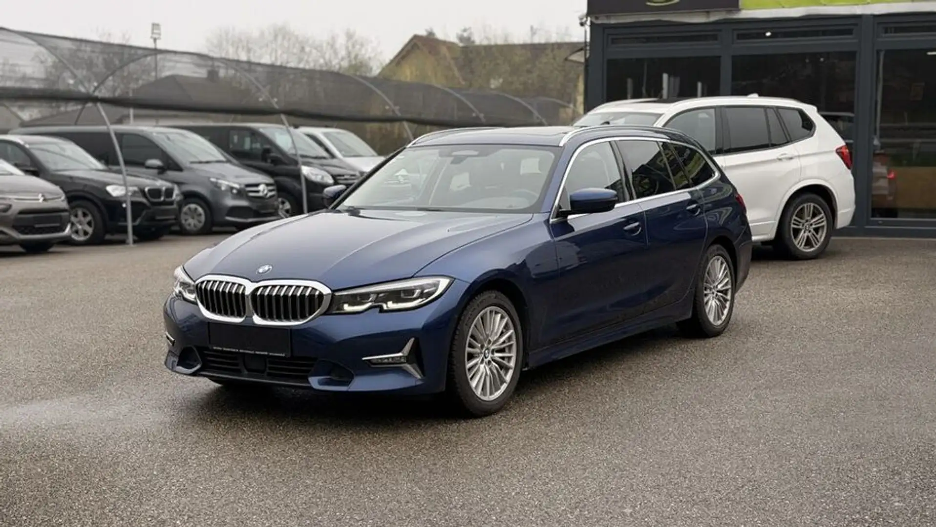 BMW 320 d Aut. Luxury Line **Panorama/AHK** Blau - 1