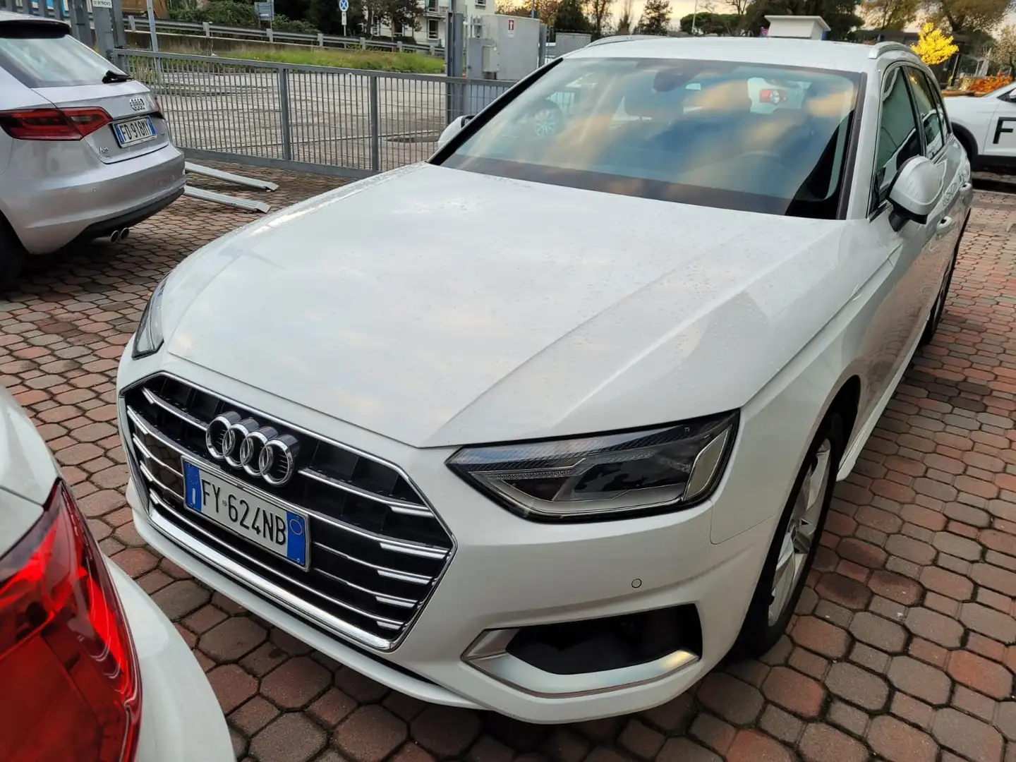 Audi A4 A4  Avant Av 35 tdi mhev Business 163cv s-tronic Bianco - 1