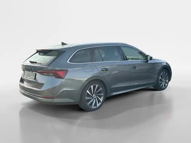 Skoda Octavia view 5