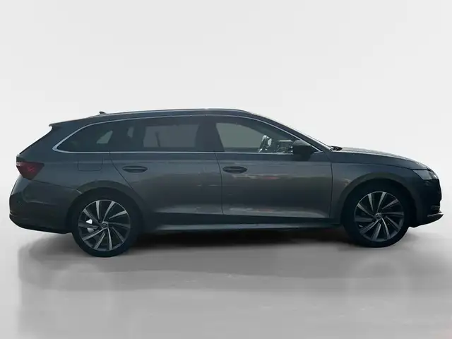 Skoda Octavia view 6