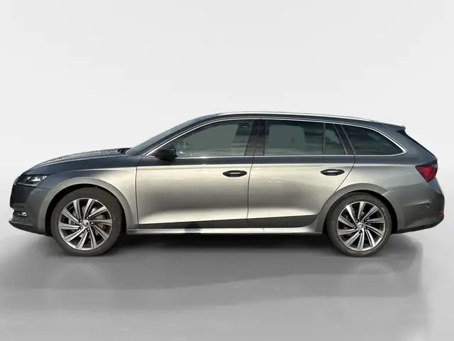 Skoda Octavia view 3