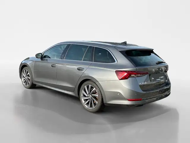 Skoda Octavia view 4